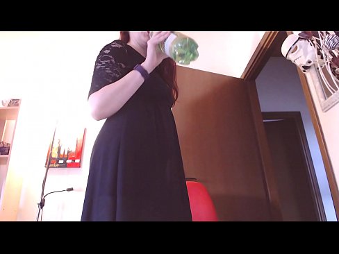 ❤️ スケベで甘美なパンティが大好きな従順な奴隷が、この動画を見てオナニーを強要される! ️ ポルノvk ❌️